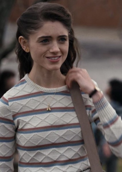 Natalia Dyer photo