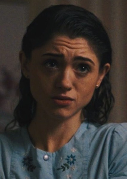 Natalia Dyer photo