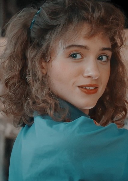 Natalia Dyer photo