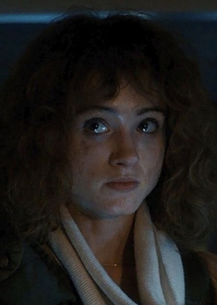 Natalia Dyer photo