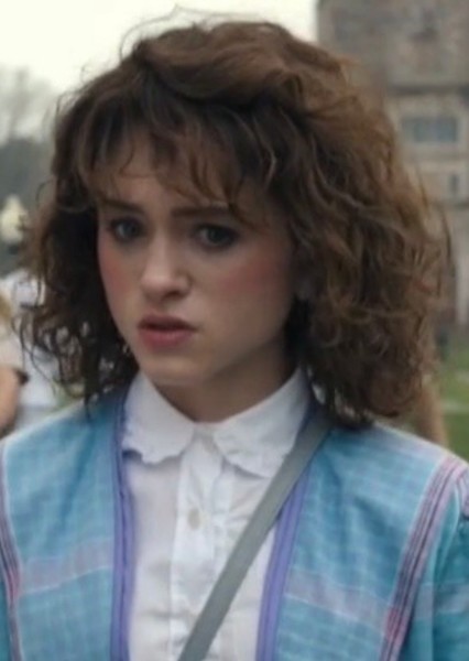 Natalia Dyer photo
