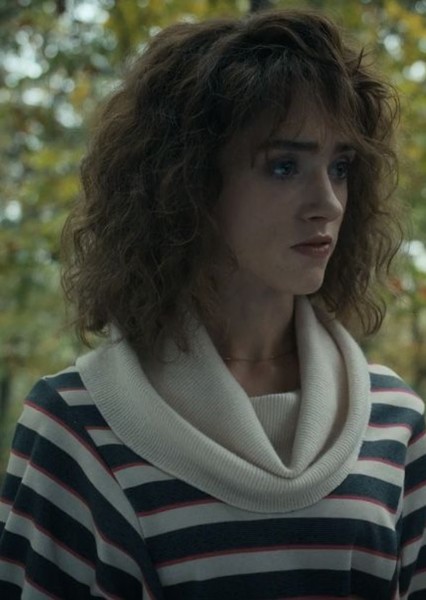 Natalia Dyer photo