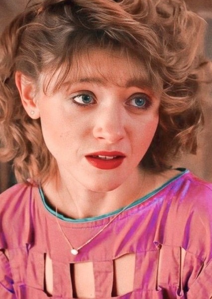 Natalia Dyer photo