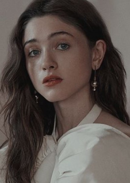 Natalia Dyer photo