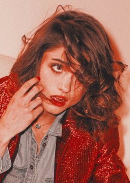 Natalia Dyer photo