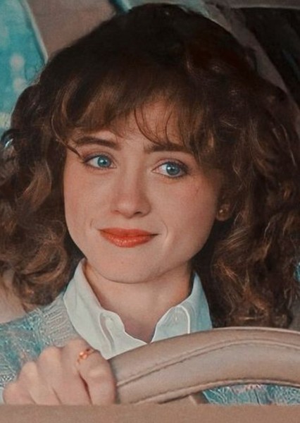 Natalia Dyer photo
