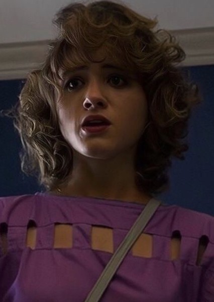 Natalia Dyer photo