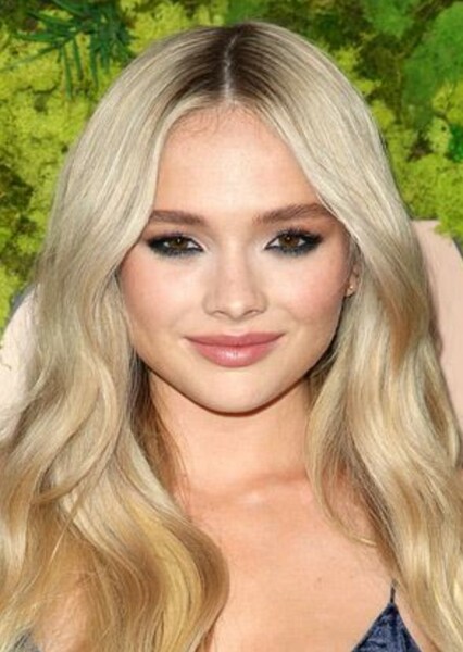 Natalie Alyn Lind photo