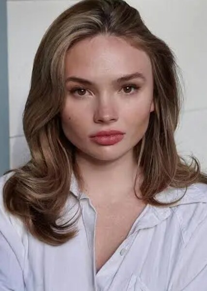 Natalie Alyn Lind