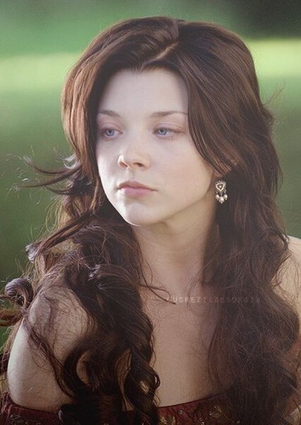 Natalie Dormer photo
