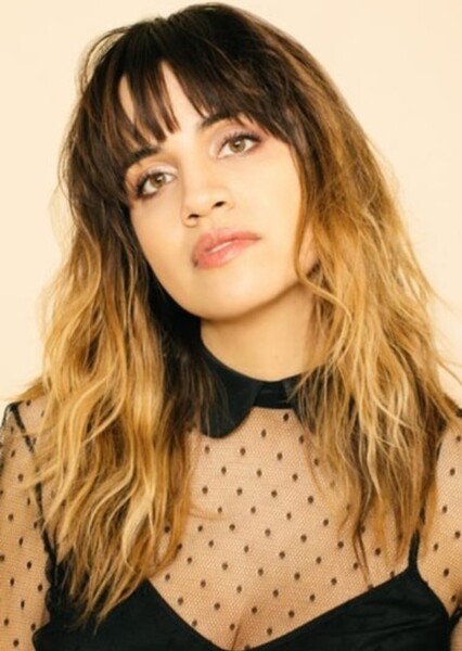 Natalie Morales photo