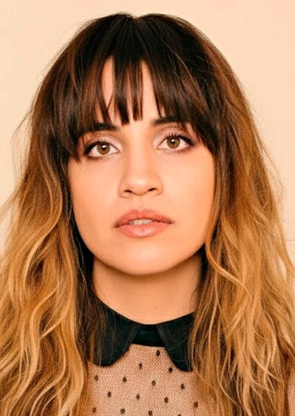 Natalie Morales photo