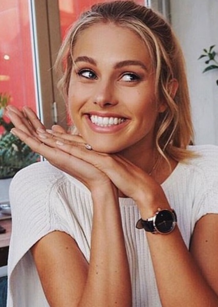 Natalie Roser photo