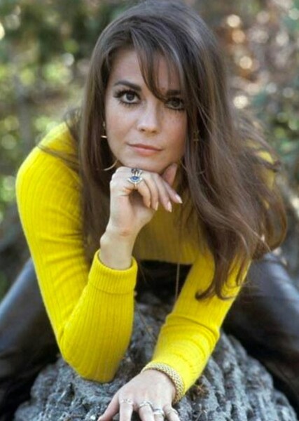 Natalie Wood photo