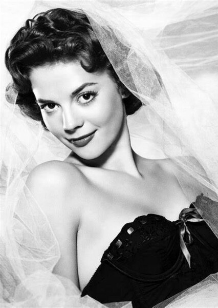Natalie Wood photo