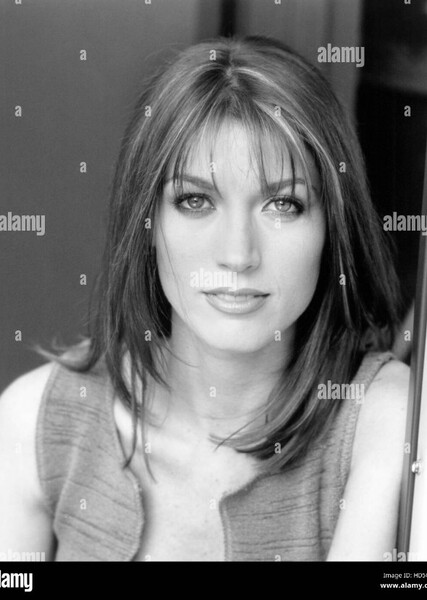 Natalie Zea