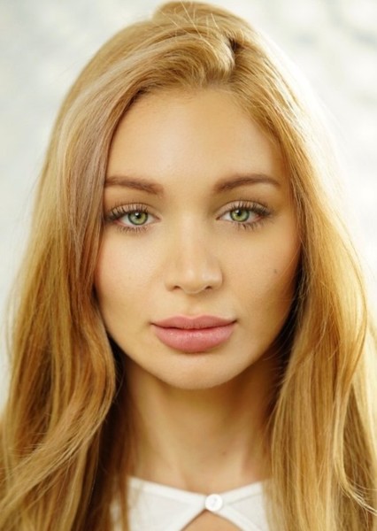 Natassia Halabi photo