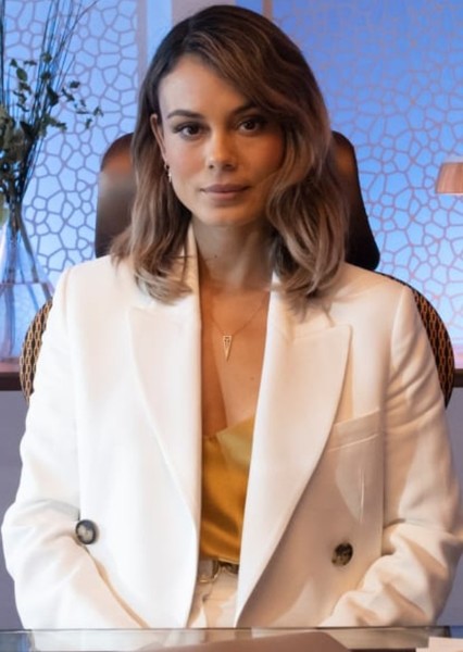Nathalie Kelley photo