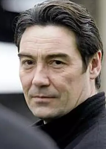 Nathaniel Parker photo