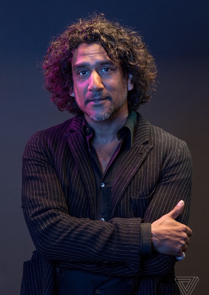 Naveen Andrews photo