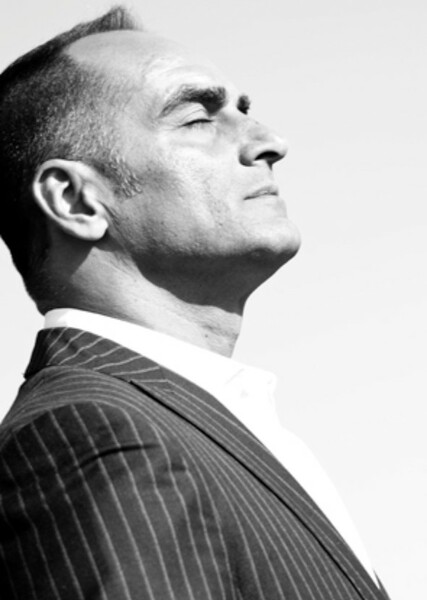 Navid Negahban photo