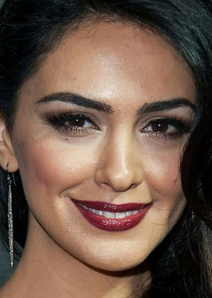 Nazanin Boniadi photo