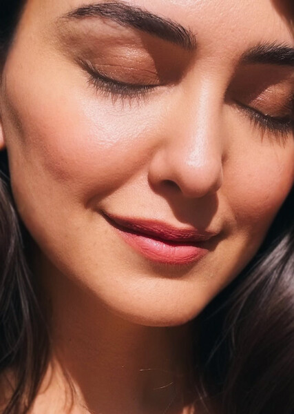 Nazanin Boniadi photo