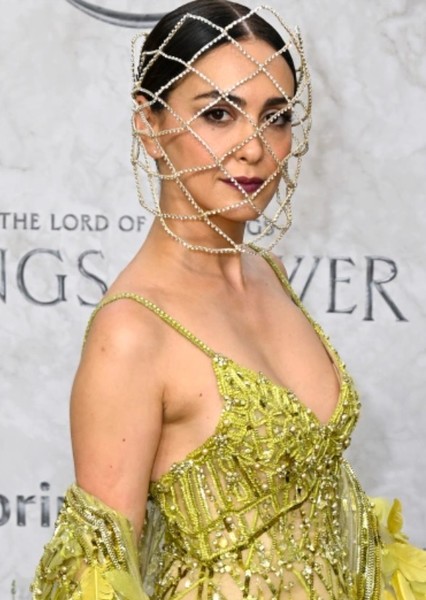 Nazanin Boniadi photo