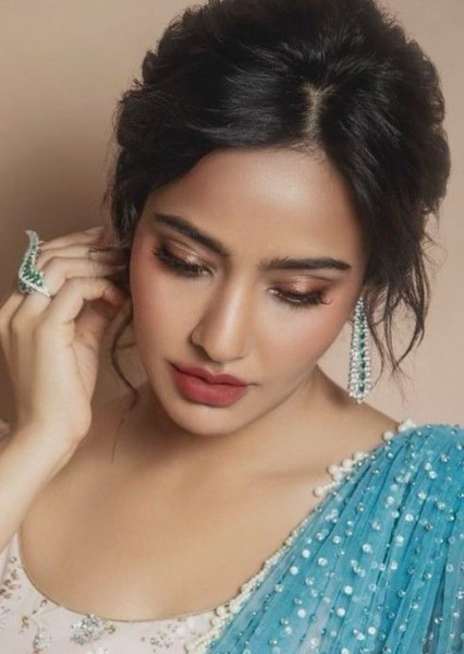 Neha Sharma photo