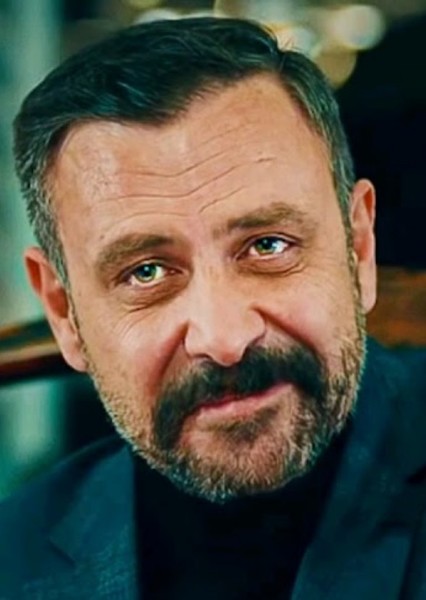 Nejat İşler photo