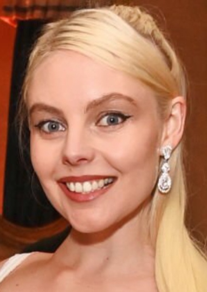 Nell Hudson photo