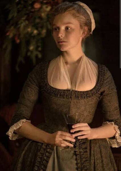Nell Hudson photo