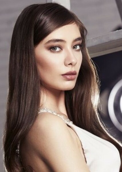 Neslihan Atagül photo