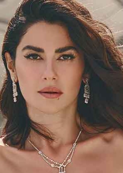 Nesrin Cavadzade photo