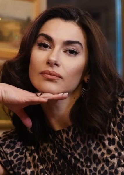 Nesrin Cavadzade photo