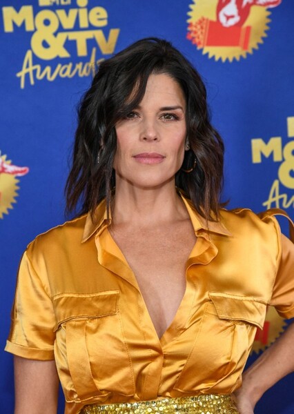 Neve Campbell photo