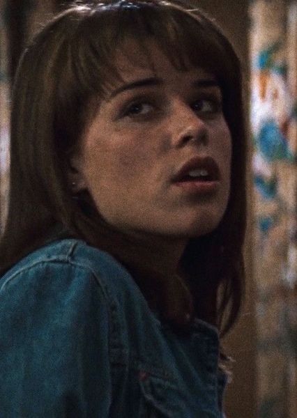 Neve Campbell photo