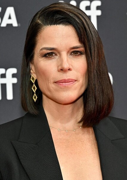 Neve Campbell photo