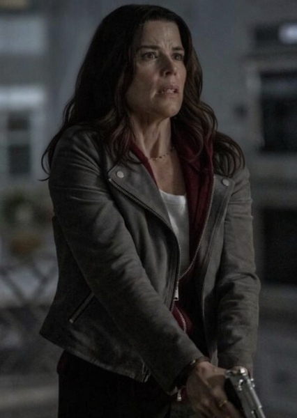 Neve Campbell photo