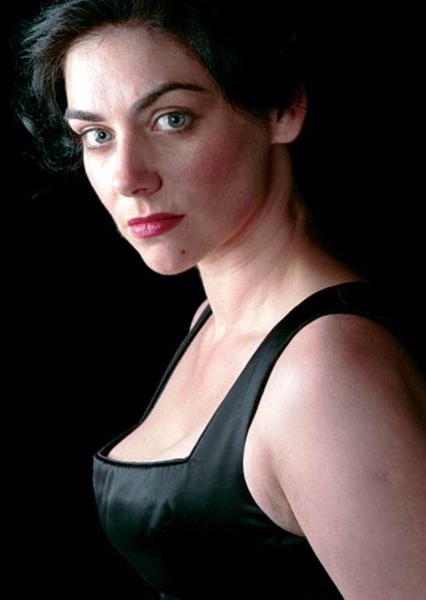Neve McIntosh photo
