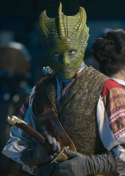 Neve McIntosh photo