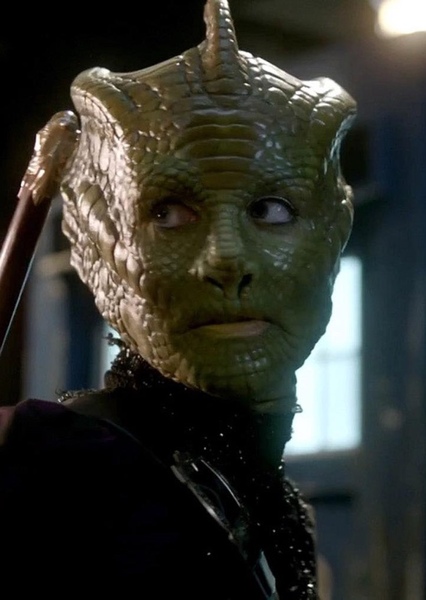 Neve McIntosh photo
