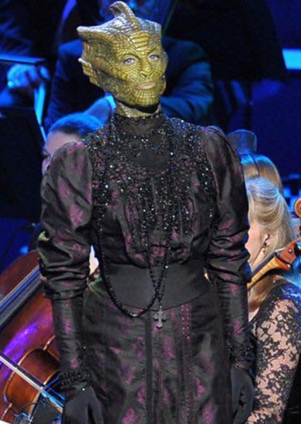 Neve McIntosh photo