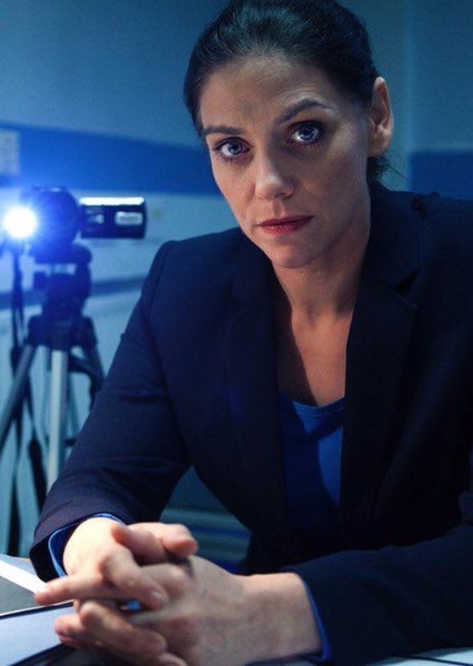 Neve McIntosh photo