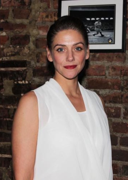 Neve McIntosh photo
