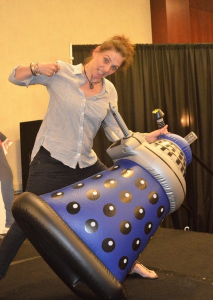 Neve McIntosh photo
