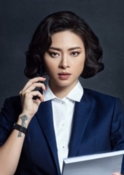 Van Veronica Ngo photo
