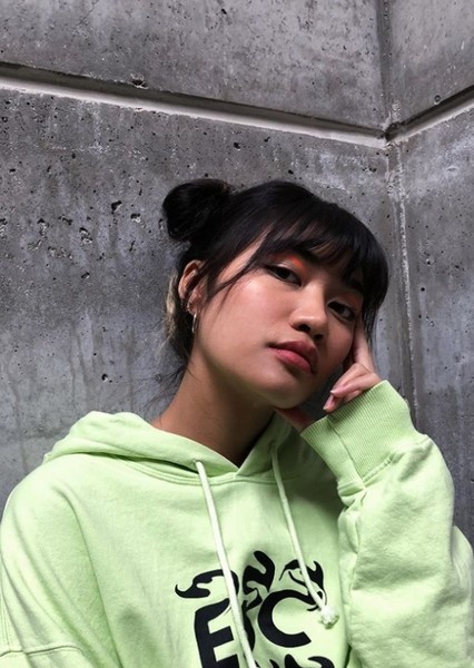 Nhung Hong