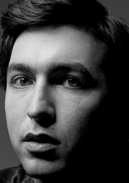 Nicholas Braun photo