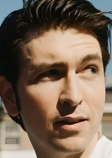 Nicholas Braun photo